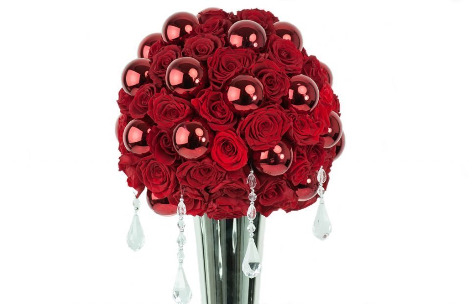 Gorgeous-tall-red-infinity-rose-Christmas-centerpiece