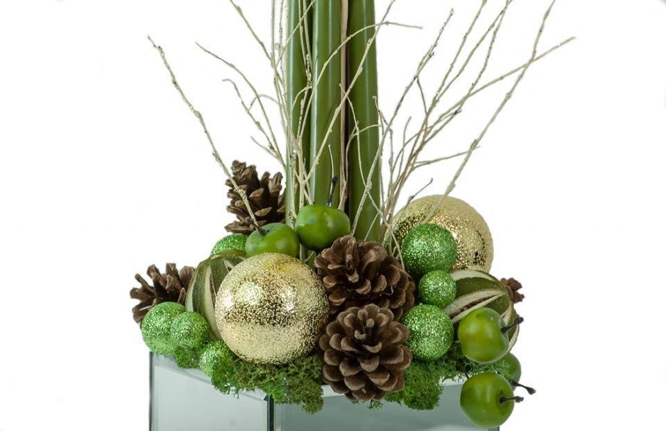 Christmas-amaryllis-centerpiece