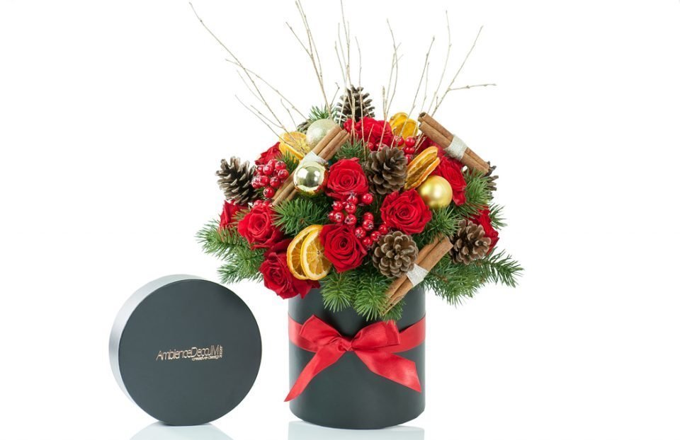 Hat-Box-Christmas-Centerpiece