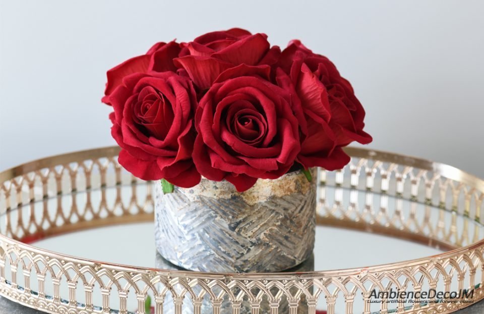 velvet rose table centerpiece